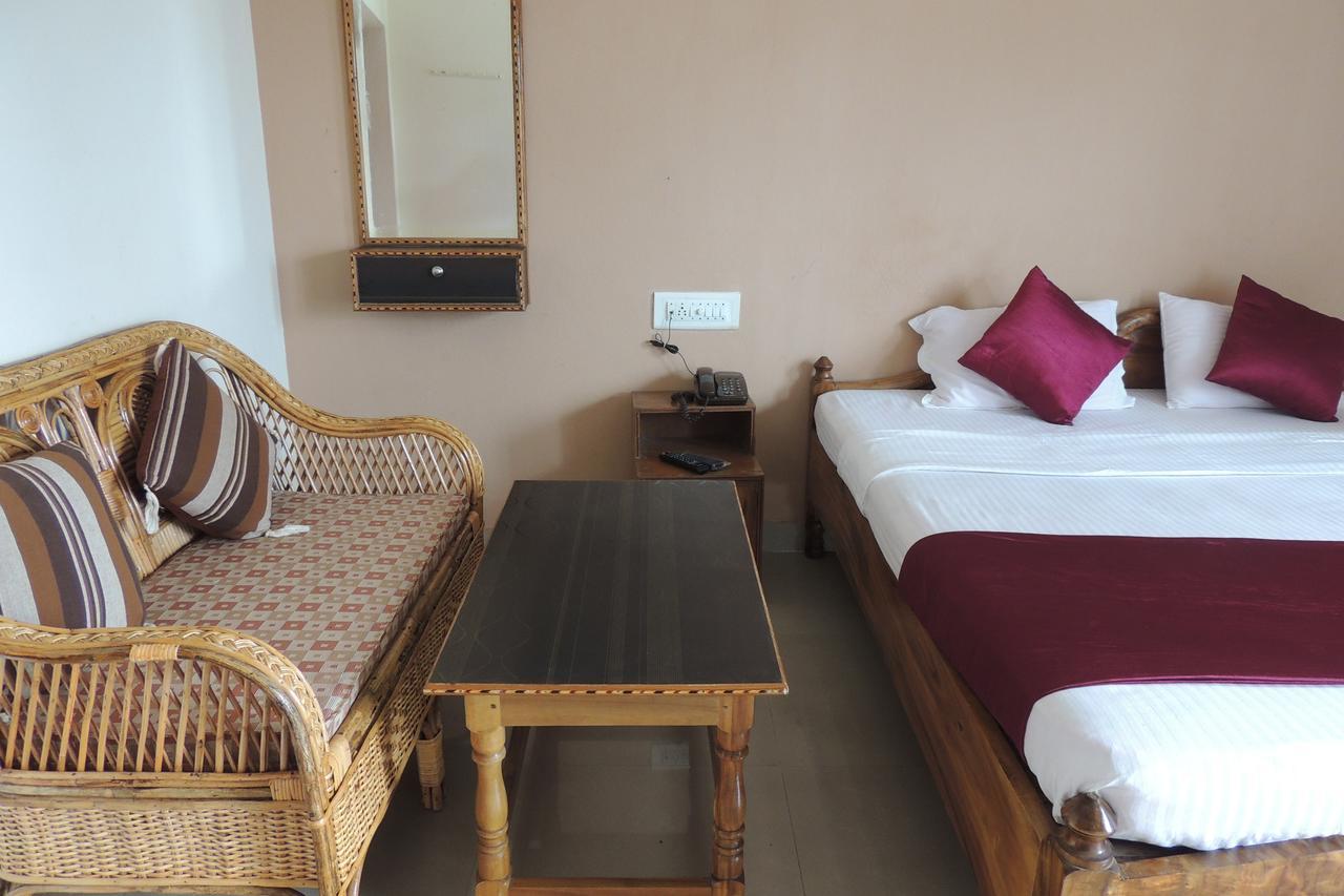 Surya Inn Konárka Exteriér fotografie